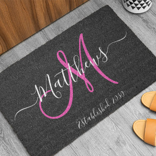 Paillasson Élégant script de monogramme rose noire Nom de fam