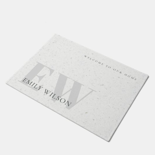 Paillasson Élégant Terrazzo Rustique Pierre gris Nom Monogram (Incliné)