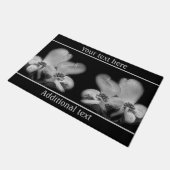 Paillasson Fleurs De Dogwood En Noir Et Blanc Personnalisé (Incliné)