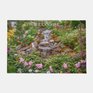 Paillasson Fluidité de la cascade avec des fleurs de printem