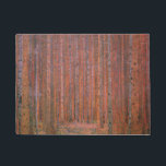 Paillasson Gustav Klimt Fir Forêt Tannenwald Arbres rouges<br><div class="desc">Forêt vintage Gustav Klimt Fir - Arbres rouges Art Nouveau Cette belle peinture vintage d'arbres est de l'artiste maître Gustav Klimt. Le tableau, appelé Fir Forest I, ou Tannenwald, nous montre un magnifique paysage avec des sapins rouges, à travers une forêt dense. Gustav Klimt a capturé le sentiment de vibrance...</div>