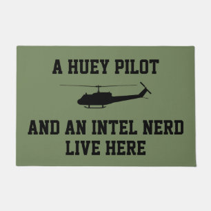 Paillasson Huey Pilot et Intel Nerd Live Here