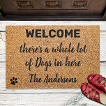 Paillasson Il y a beaucoup de chiens Welcome Funny Dog<br><div class="desc">Bienvenue aux invités avec ce drôle de tapis de portes ! "Il y a beaucoup de chiens ici". . Matelas de bienvenue - Manteau Empreinte de patte de sol de chien. Coeur rustique en imitation naturelle et design noir avec empreintes de pattes. DROIT D'AUTEUR © 2022 Judy Burrows, Black Dog...</div>