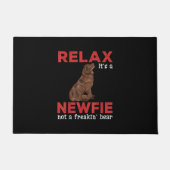 Paillasson Relax c'est un newfie | Chien mignon de terre-neuv (Devant)