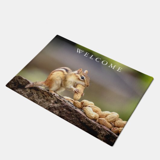 Paillasson Tamia mangeant une arachide (Incliné)