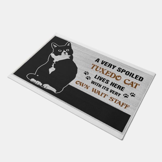 Paillasson Un Chat Tuxedo Très Mal Vit Ici Avec Son (Incliné)