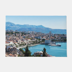 Paillasson Vue aérienne de la ville divisée en front de mer,