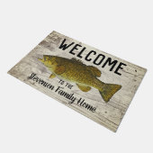 Paillasson Welcome Fishing Smallmouth Bass Nom de famille Rus (Incliné)