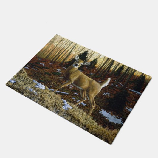Paillasson Whitetail Deer Doe dans la forêt d'automne (Incliné)