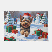 Paillasson Yorkipoo coule en neige avec le Casquette de Noël (Devant)