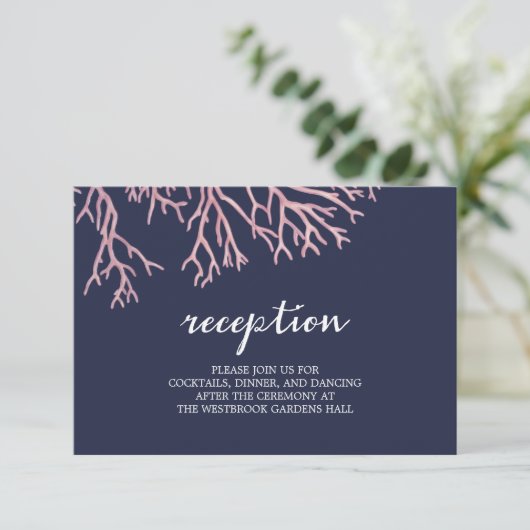 Painted Blush Roze Koralen Wedding Enclosure Kaart (Staand voorkant)