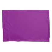 Paire de taies d'oreiller violet uni pour un lit é (devant-gauche)