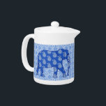 Paisley éléphant - bleu cobalt et blanc<br><div class="desc">Graphique numérique motif mixte d'un éléphant richement embelli contre un arrière - plan carrelé arabesque - bleu cobalt avec un blanc,  dentelle,  cachemire motif</div>