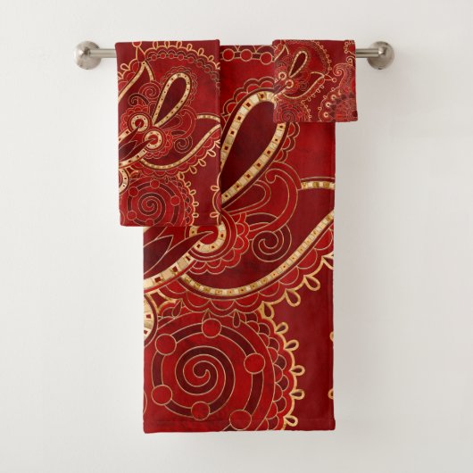 Paisley Floral Ornament Ruby red en gold Bad Handdoek (Insitu)
