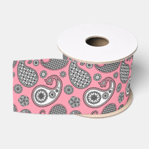 Paisley motief, tinten grijs op roze grosgrain lint