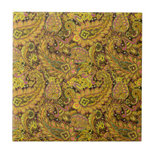 Paisleymotief in geel, bruin op zwarte achtergrond tegeltje