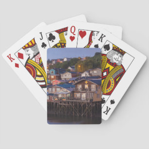 Palafito-stelhuizen, verhoogd zicht pokerkaarten