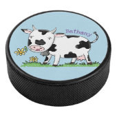 Palet De Hockey Vache mignonne en vert dessin animé sur le terrain (3/4/2016 12:00:00 AM)