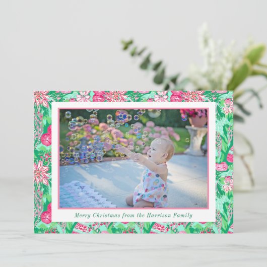 Palm Beach Kerst Roze & Groene Kousen Foto Feestdagenkaart (Staand voorkant)