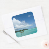 Palmboom in Bora Bora lagune vierkante sticker (Envelop)