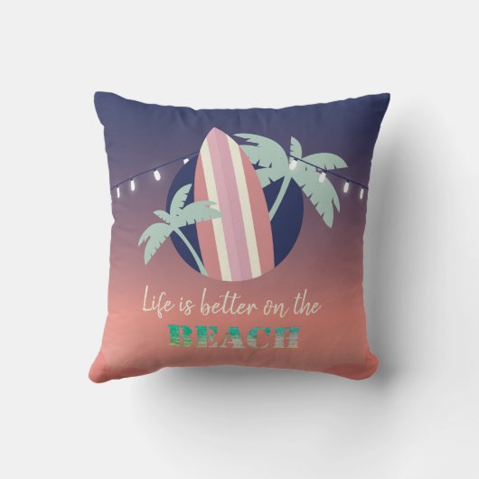 Palmen, surfplank, String Lights Beach Kussen (Achterkant)