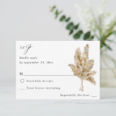 Pampas Grass no Repas RSVP (Debout devant)