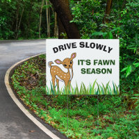 Conduire lentement C'est la saison Fawn Baby Deer 