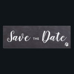 Pancarte Rustic Chalkboard Chien Mariage Chien Chien Chien<br><div class="desc">Réservez la date! Laissez votre Best Dog annoncer votre mariage avec ce tableau rustique Enregistrer la date signe. Ce support photo mariage chien et panneau de faire-part mariage est parfait pour vos photos de faire-part à envoyer à la famille et à des amis, ainsi que des messages sur les médias...</div>