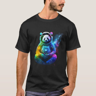Panda astronaut in de ruimte Kosmisch kleurrijk di T-shirt