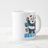 Panda Beer - Hug in een Mok! Extra Grote Beker (Voorkant rechts)