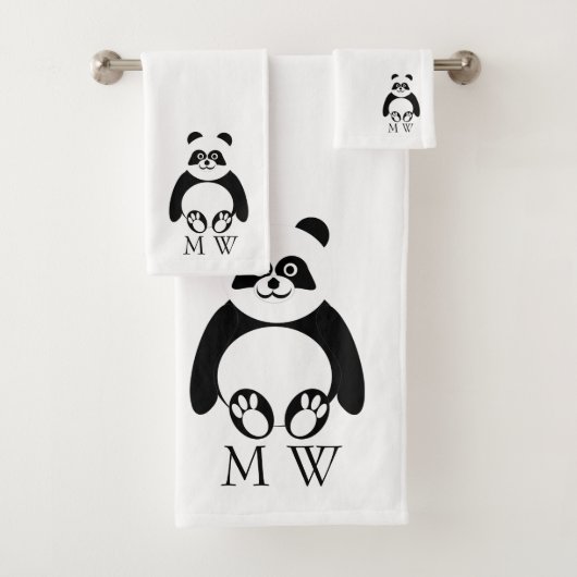 Panda Design Monogrammed Bad Handdoek (Insitu)