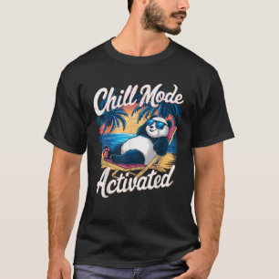 Panda draagt zonnebril Chill Mode geactiveerd Zome T-shirt