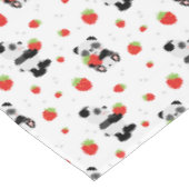 Panda fofo com morango tafelkleed (Gekanteld)