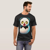 Panda hatches from egg t-shirt (Voorkant volledig)