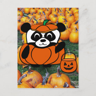 Panda in Devil Costume in Haunted Corn Maze Briefkaart