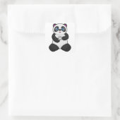 Panda met beker koffie vierkante sticker (Tas)