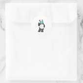 Panda met gezichtsmasker ronde sticker (Tas)