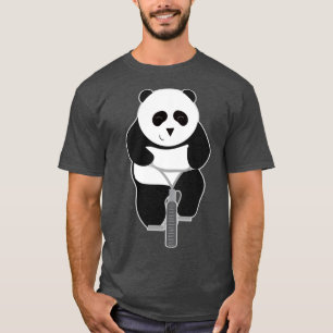 Panda rijdt een cadeau op de fiets t-shirt