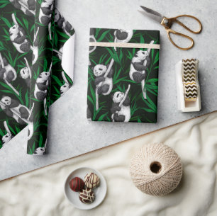 Panduiken op donkergroen cadeaupapier
