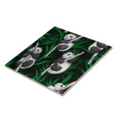 Panduiken op donkergroen tegeltje (Zijkant)