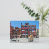 Panier avec boîtes à Venise Carte postale (Debout devant)