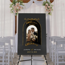 Panneau de bienvenue de mariage à arche noir et or