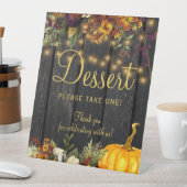 Panneau de dessert de mariage en bois rustique aut (In SItu)