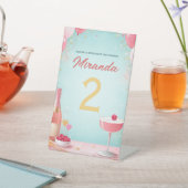 Panneau de numéro de table pour enterrement de vie (In SItu)