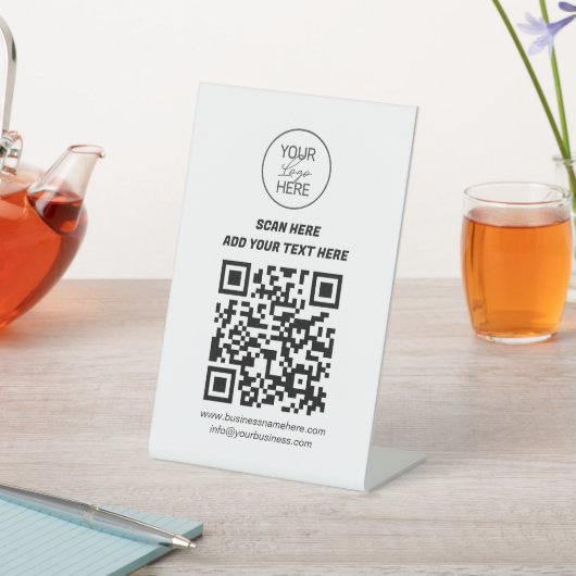 Panneau de table à code QR personnalisé avec logo (In SItu)