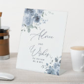 Panneau Pedestal bleu poussiéreux avec conseils et (In SItu)