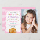 Pannenkoek en pyjama verjaardagsuitnodiging PJ's P Kaart (Voorkant / Achterkant)