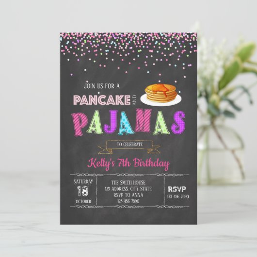 Pannenkoeken en pyjama-uitnodiging kaart (Staand voorkant)