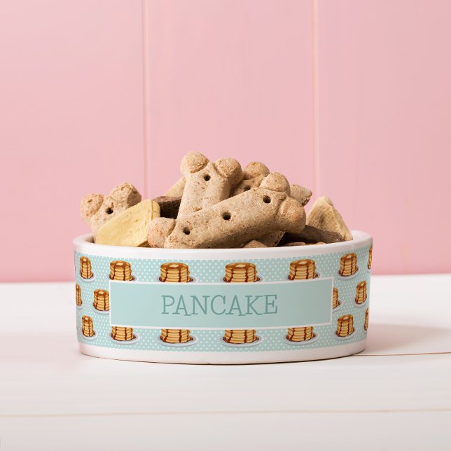 Pannenkoeken met Maple Syrup en Polkadot Pattern Voerbakje (Pancake Pattern Dog Bowl with Custom Name & custom background colour)