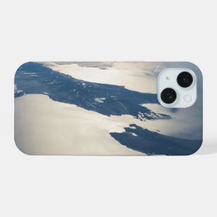 Panorama vanuit de ruimte met nadruk op de Cook St iPhone 15 Hoesje